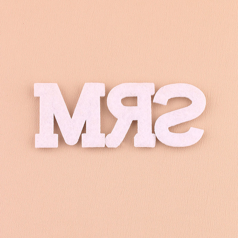 MRSフェイクパールラインストーンレターパッチ1セット、帽子 - Resin Art Alphabet のレビューと価格