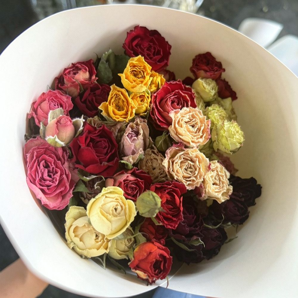 天然のドライローズの花束。泡のような形をしたローズ。本物の植 - Resin Art Rose のレビューと価格